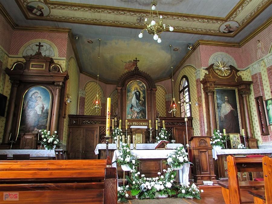 Wnętrze kościoła w Słowtwinach