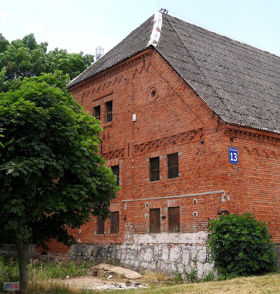 Całej daty nie widać ale jest to 1865 rok.