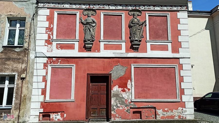 Fasada kamieniczki w Kożuchowie