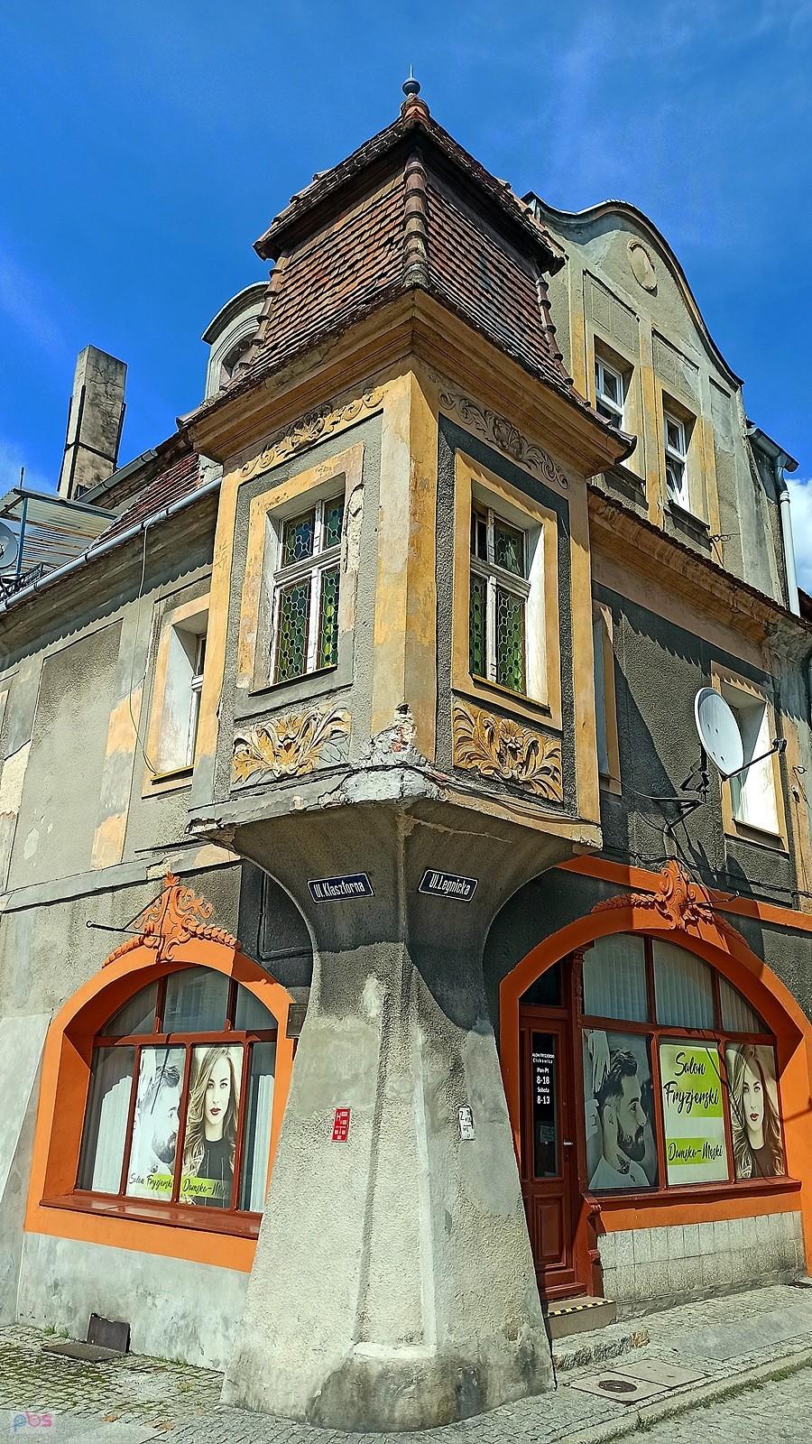Jedna z kamieniczek na kożuchowskim rynku