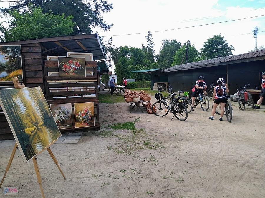 Wystawa obrazów na świeżym powietrzu