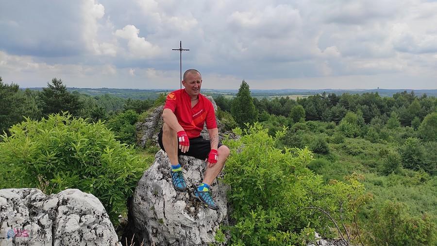 Góra Bukowie - cytując słowa piosenki Pana Z. Wodeckiego - Lubie wracać w strony , które znam. Po wspomnienia zostawionr tam - foto Daria