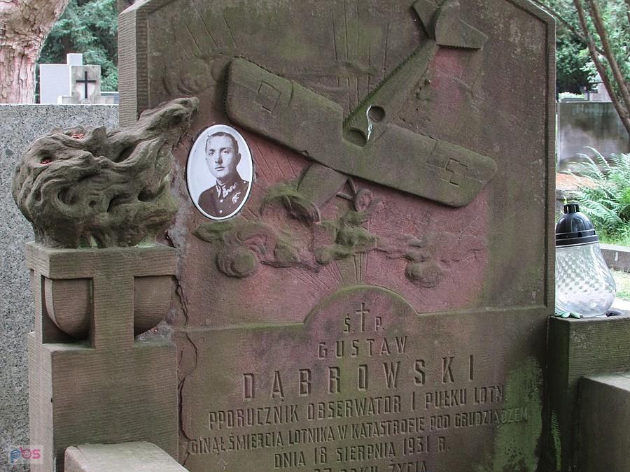 Porucznik obserwator 213 Eskadry Bombowej