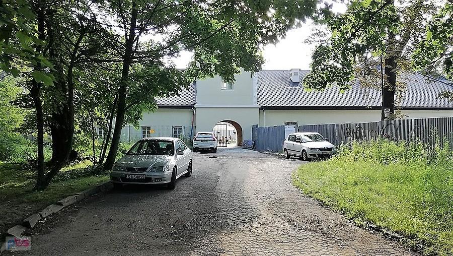 To już Siemianowice i pałac Donnersmarcków w parku miejskim, na wewnętrznym dziedzińcu chlejnia piwa
