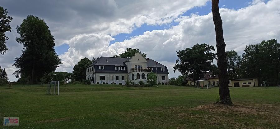 Pałac w Uszycach