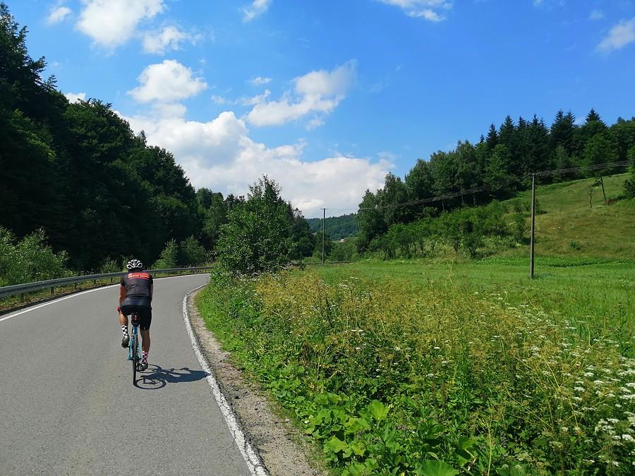Pierwszy podjazd bardzo łagodny ale długi.