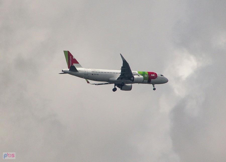 Airbus TAP Air Portugal podchodzi do lądowania