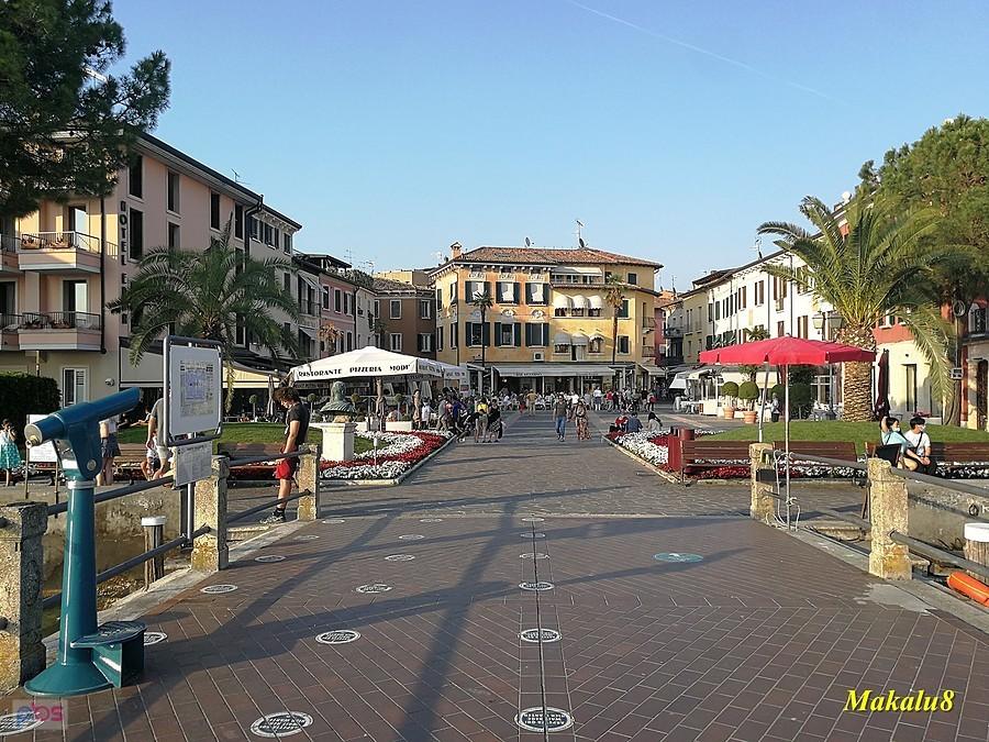 Sirmione od środka.