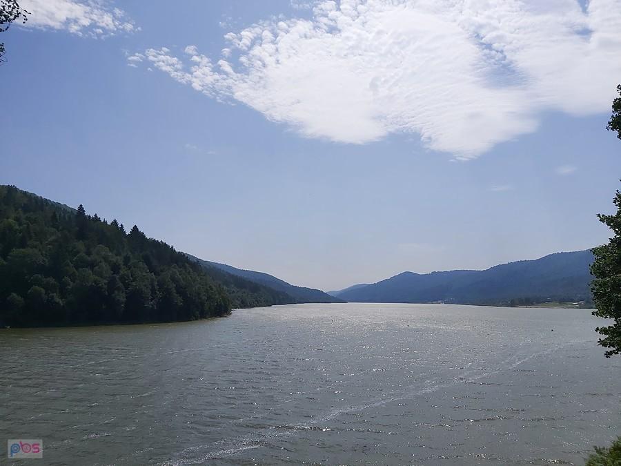 Widok z zapory na Jezioro Klimkowskie