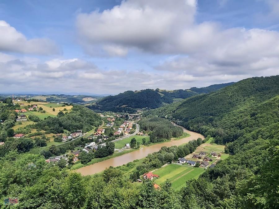 Widok z zamku w Rytrze