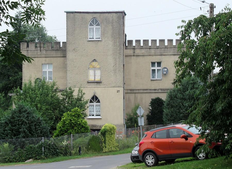 Ciekawy dworek, Długa Goślina