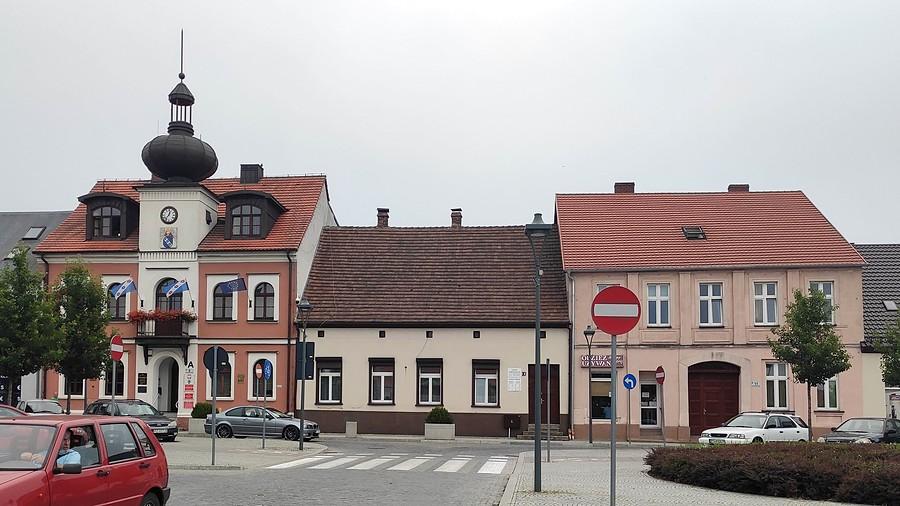 Uchwycone z rąsi kamienice, Murowana Goślina