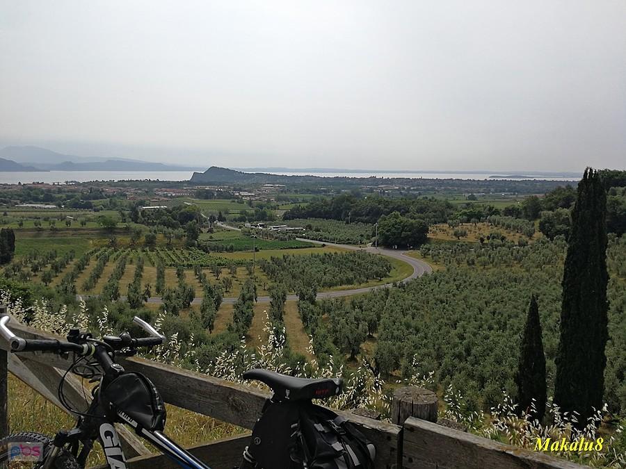 Puegnago del Garda, widok na Manerbę