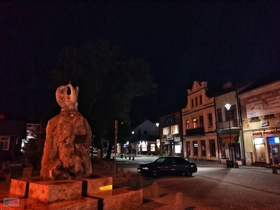 Pomnik Konstytucji 3 Maja i ul. Kościelna