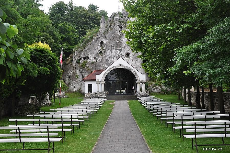 Sanktuarium Matki Bożej Skałkowej - Podzamcze