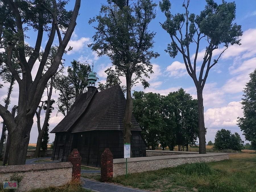 Kościół pw. św. Wawrzyńca z 1631r. w Cynkowie