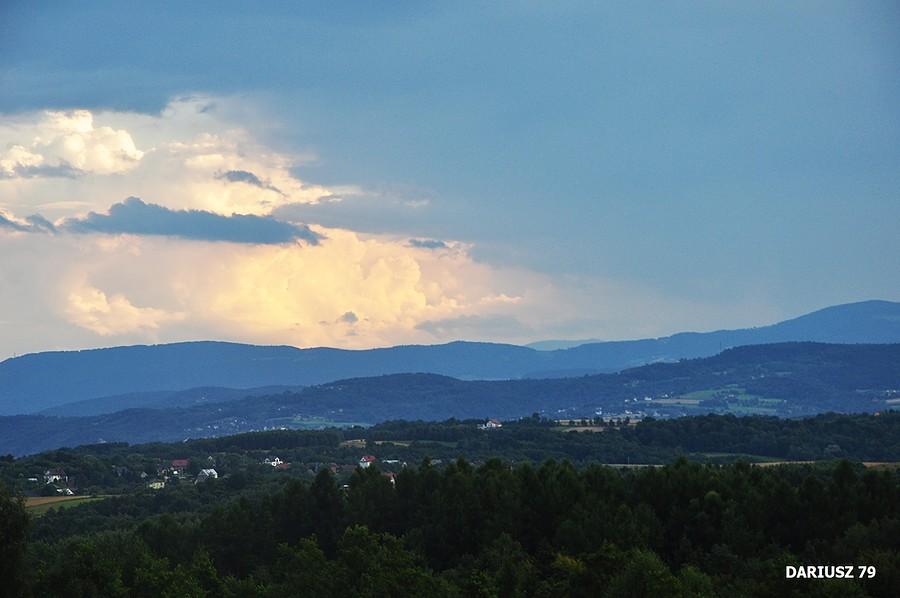 Porąbka Uszewska widok na Beskid Wyspowy