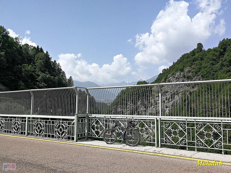 GIANT na Ponte dei Servi