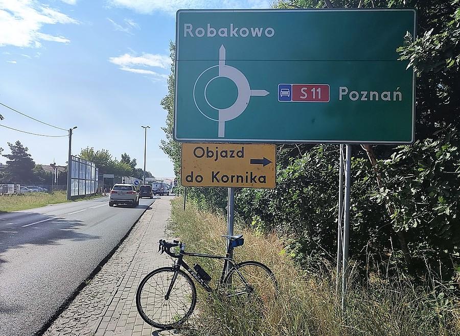 Objazd do "Kornika"? Czyżby jakieś upamiętnienie ministra Szyszko? :)