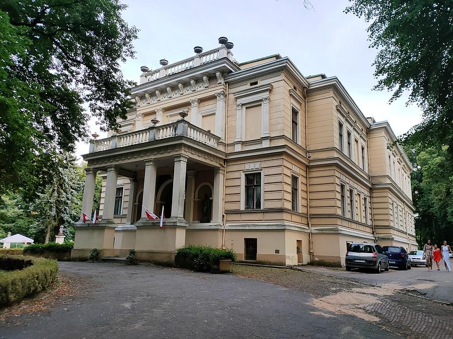 Pałac w Biedrusku