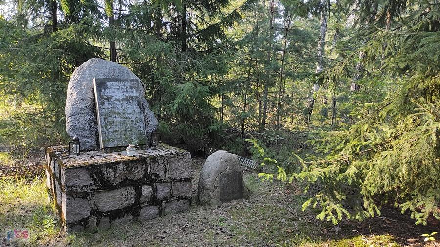Przy leśniczówce Polesie
