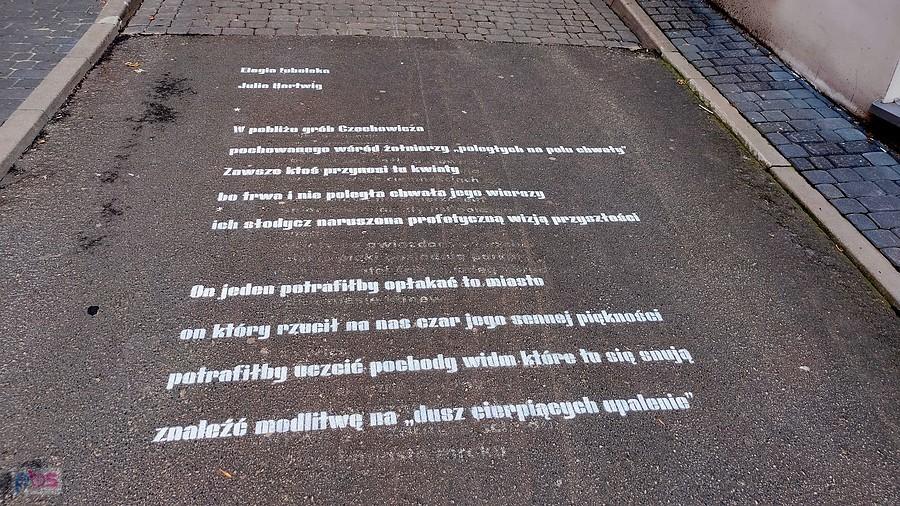 Czasem warto spojrzeć pod nogi