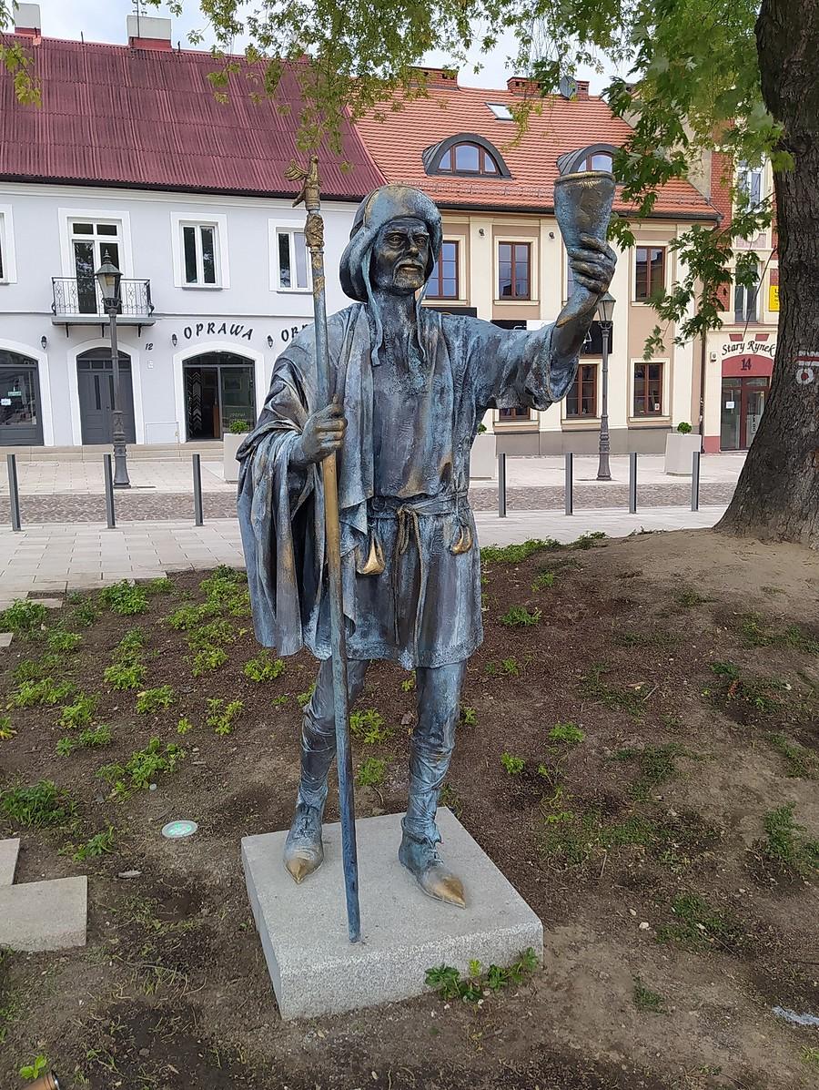 Pomnik Częstocha na Starym Rynku w Częstochowie.