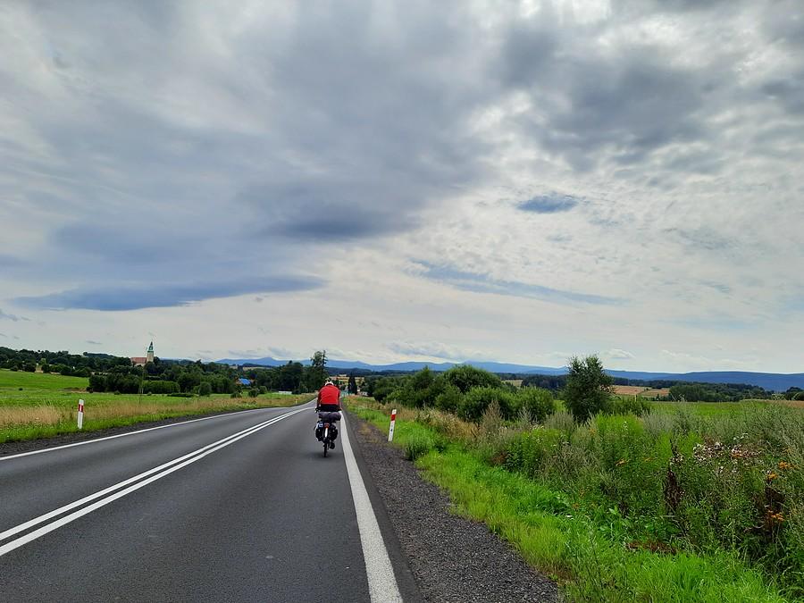 Góry na horyzoncie.