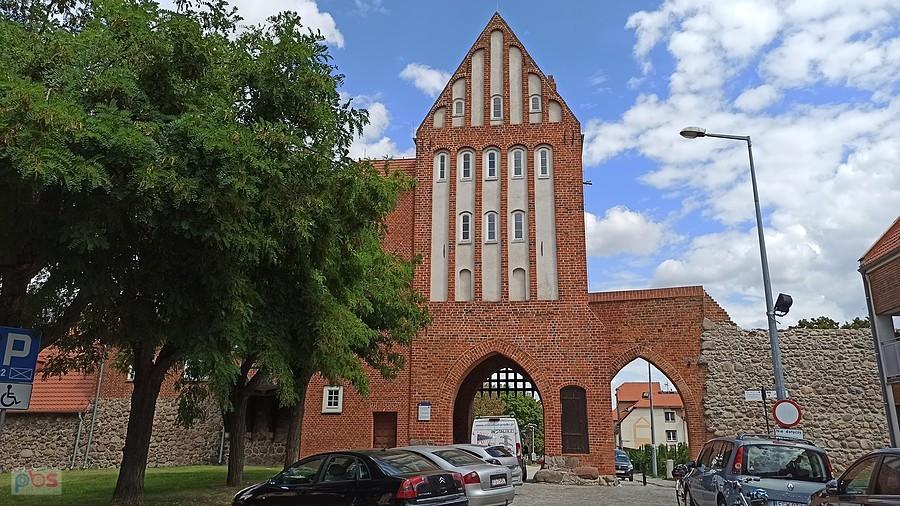 Brama Młyńska. Obecnie szkoła muzyczna