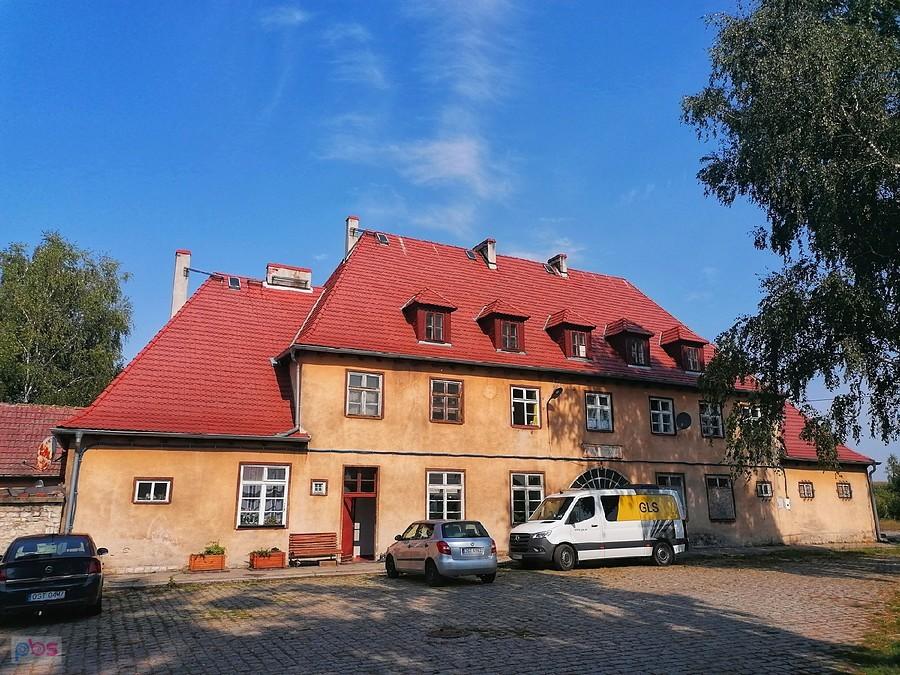 Były dworzec kolejowy w Zimnej Wódce