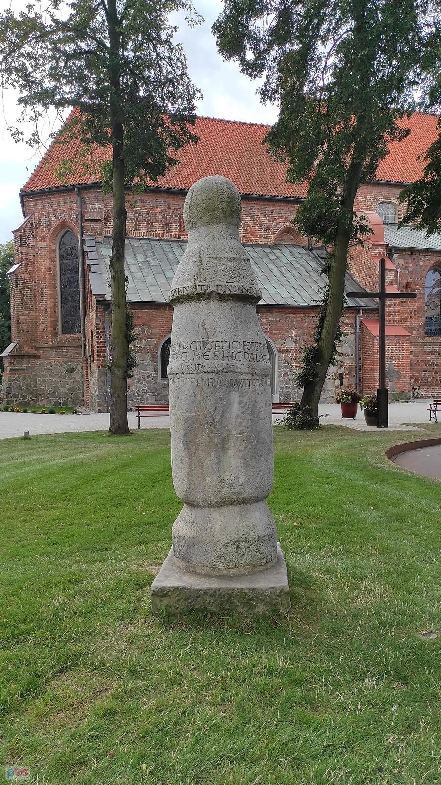 Słup drogowy z 1151 oznaczał idelanie połowe drogi między Kaliszem a Kruszwicą