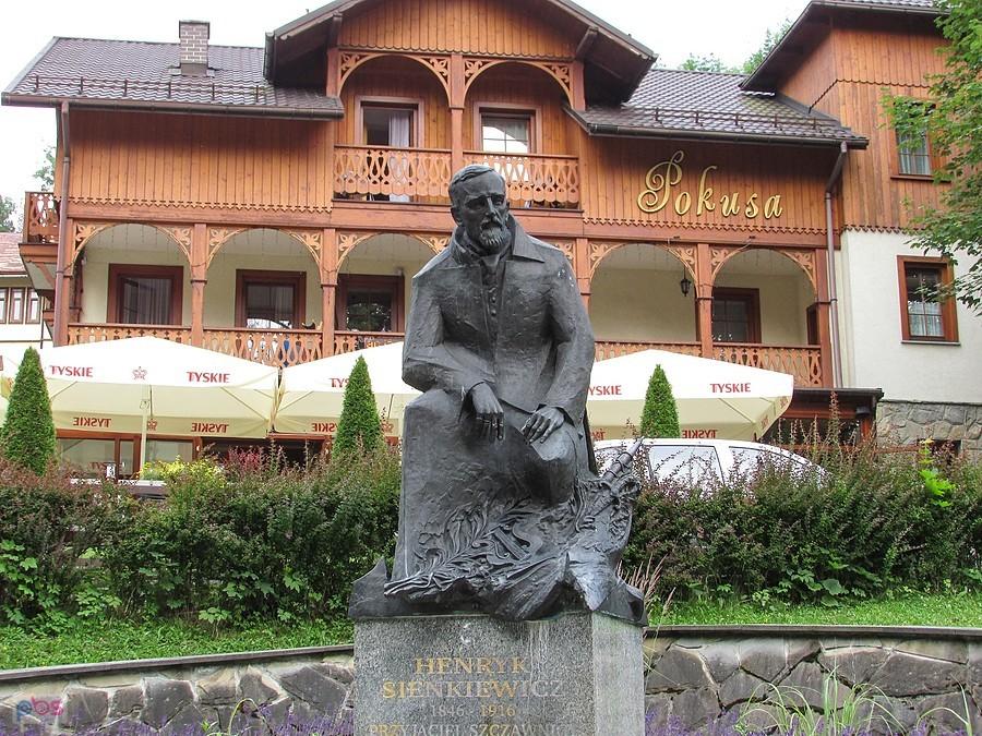 Sienkiewicz przed willą Pokusa