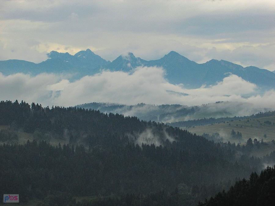 Tatry w deszczowych mgłach