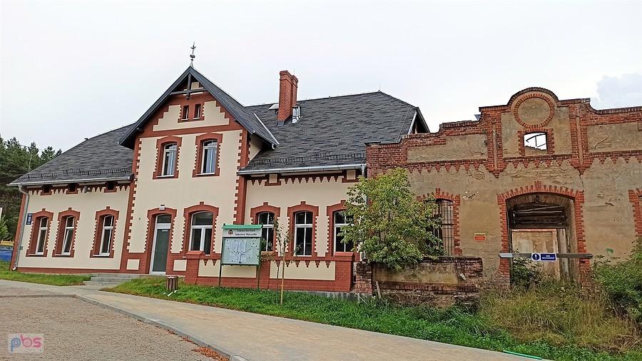 Odrestaurowana dawna niemiecka gospoda w Moczydle
