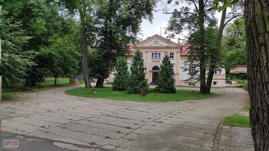 Pałac w Lisowicach