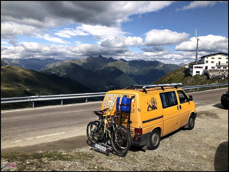 2211 m.n.p.m. :-)