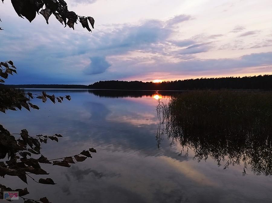 Zachód słońca jezioro Studzieniczne