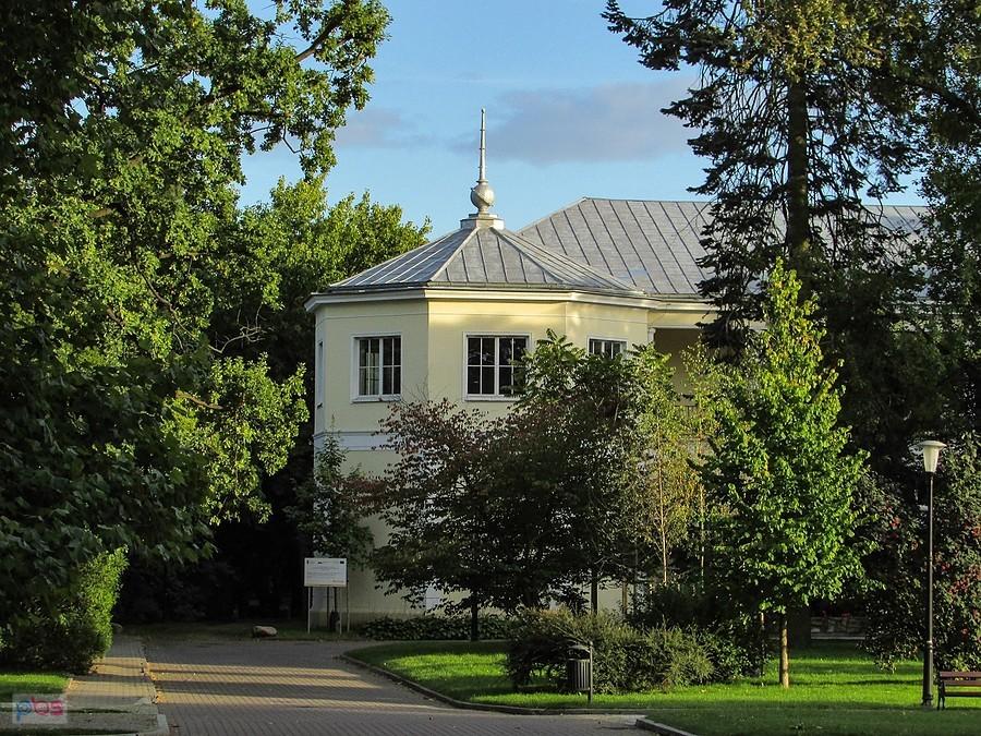 Narożny ryzalit Auli Kryształowej SGGW