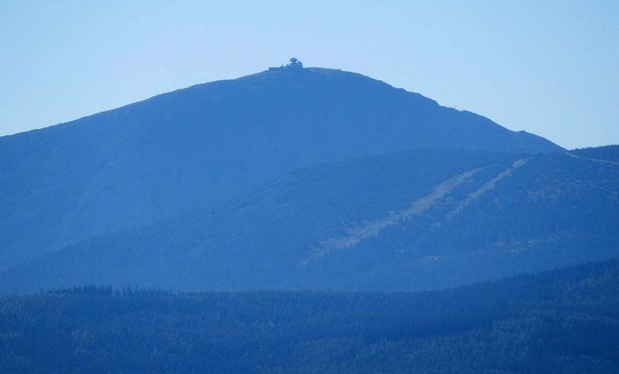 Śnieżka, wciąż zamglona