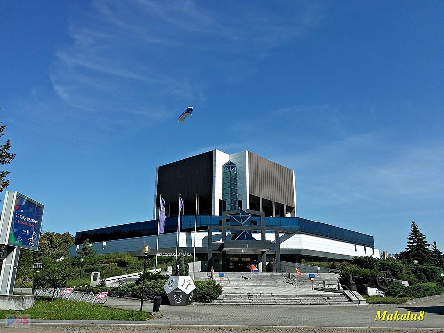 Zeppelin nad Biblioteką Śląską