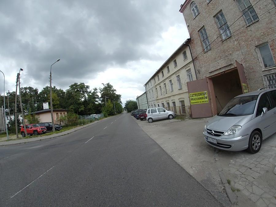 Nieustająco od lat ten sam napis "poszukujemy pracowników"