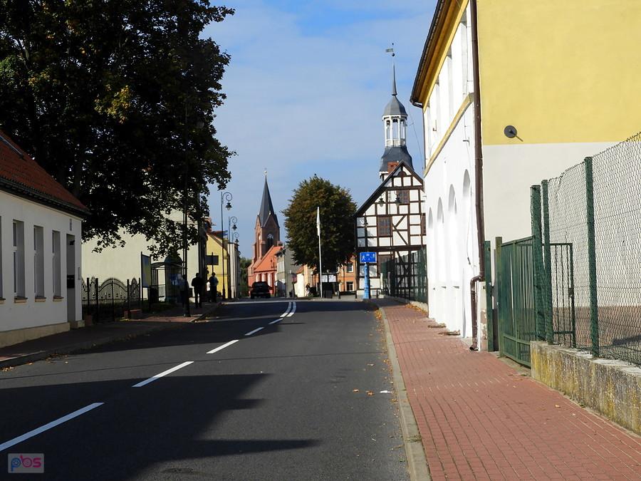 Nowe Warpno - główna ulica.