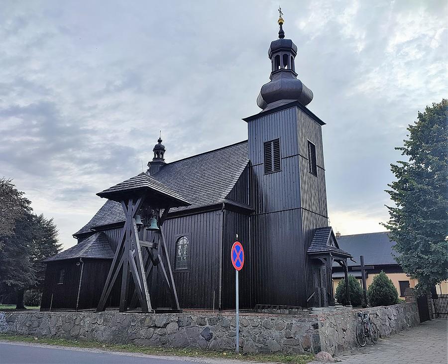 Drewniany kościół w Siekierkach Wielkich