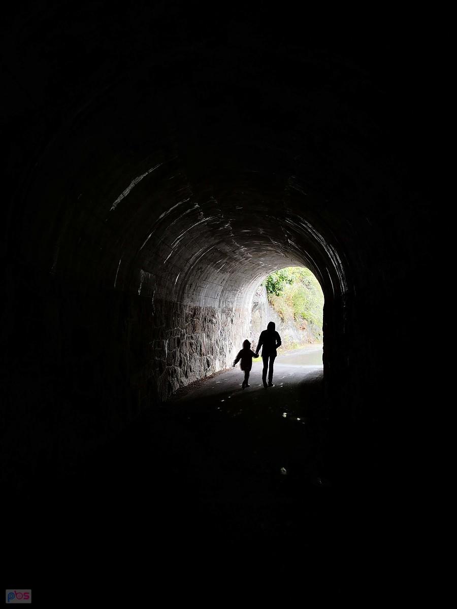 Drugi tunel na drodze do zapory na Jeziorze Złotnickim