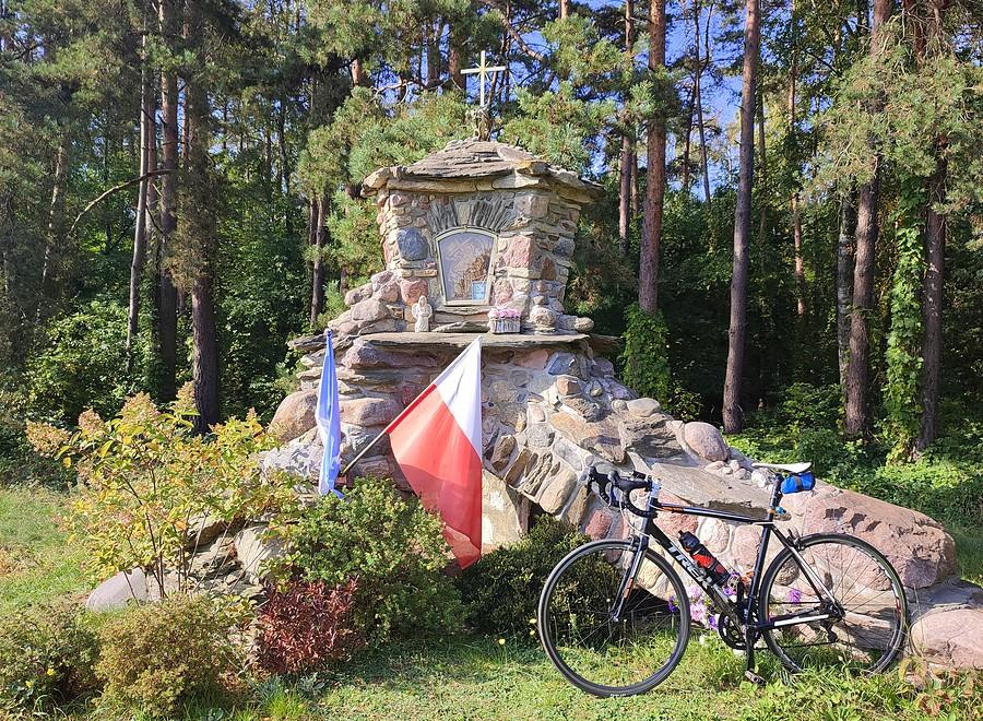 Kapliczka w Lisówkach