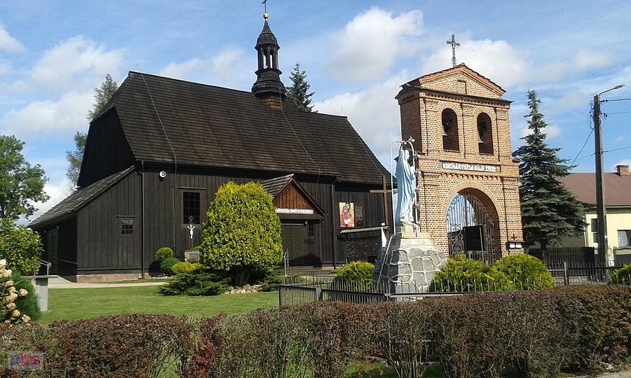 Chróścin- kościól zwiedzony jedynie od zewnątrz, zamknięty na 4 spusty