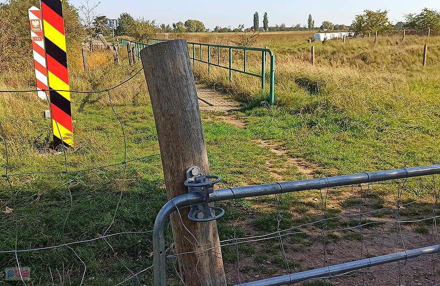 Zablokowane przejście graniczne pod Schwennenz.