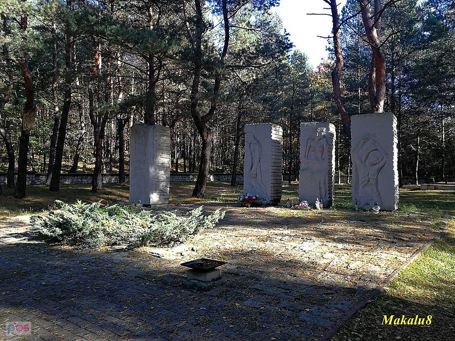 Olsztyn-Miejsce straceń - cmentarz