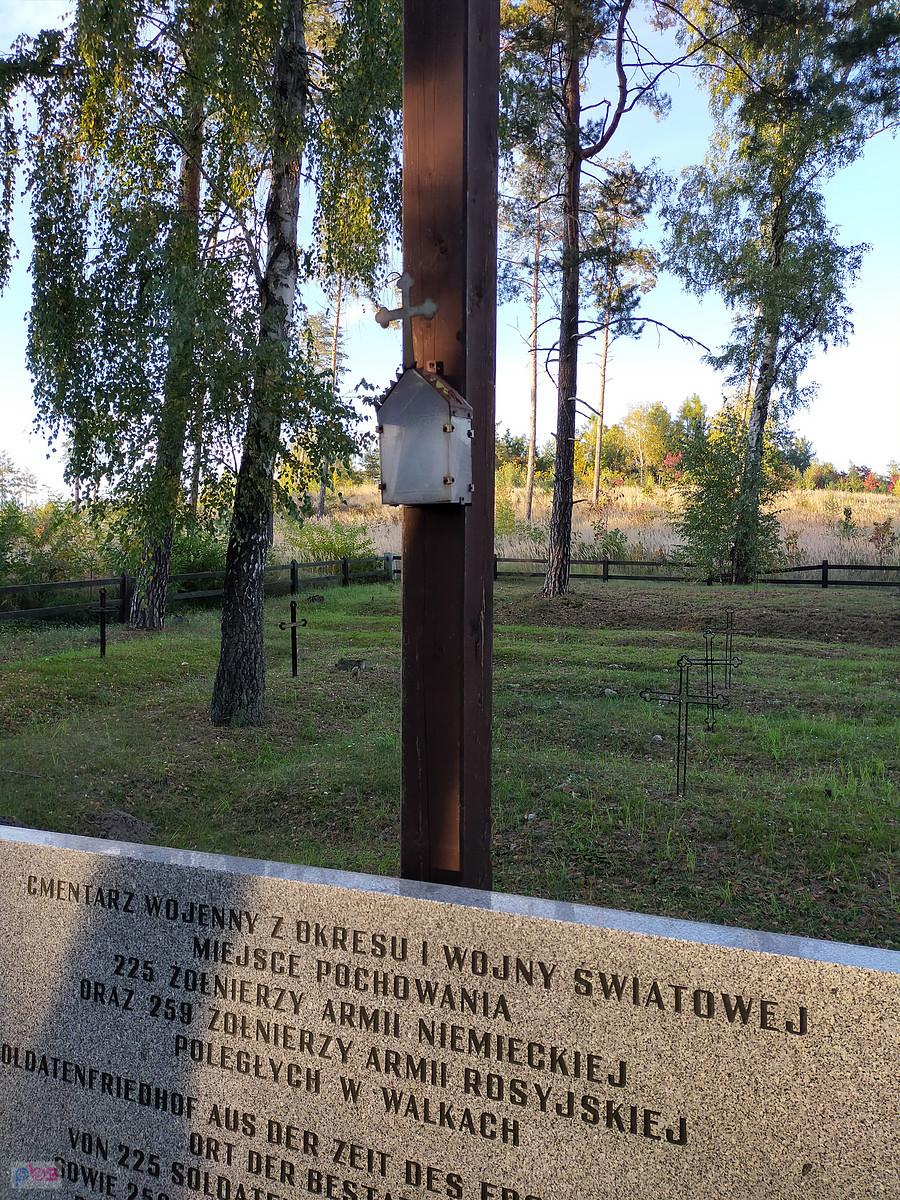 Cmentarz wojenny z I wojny światowej koło Zrębic