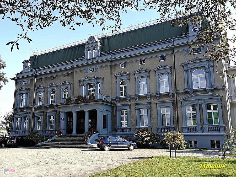 Pałac w Pogrzebieniu